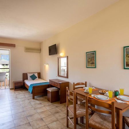 Hotel Rossis Mesongí المظهر الخارجي الصورة