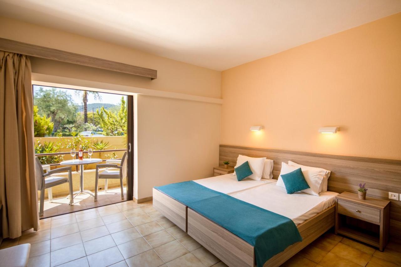 Hotel Rossis Mesongí المظهر الخارجي الصورة