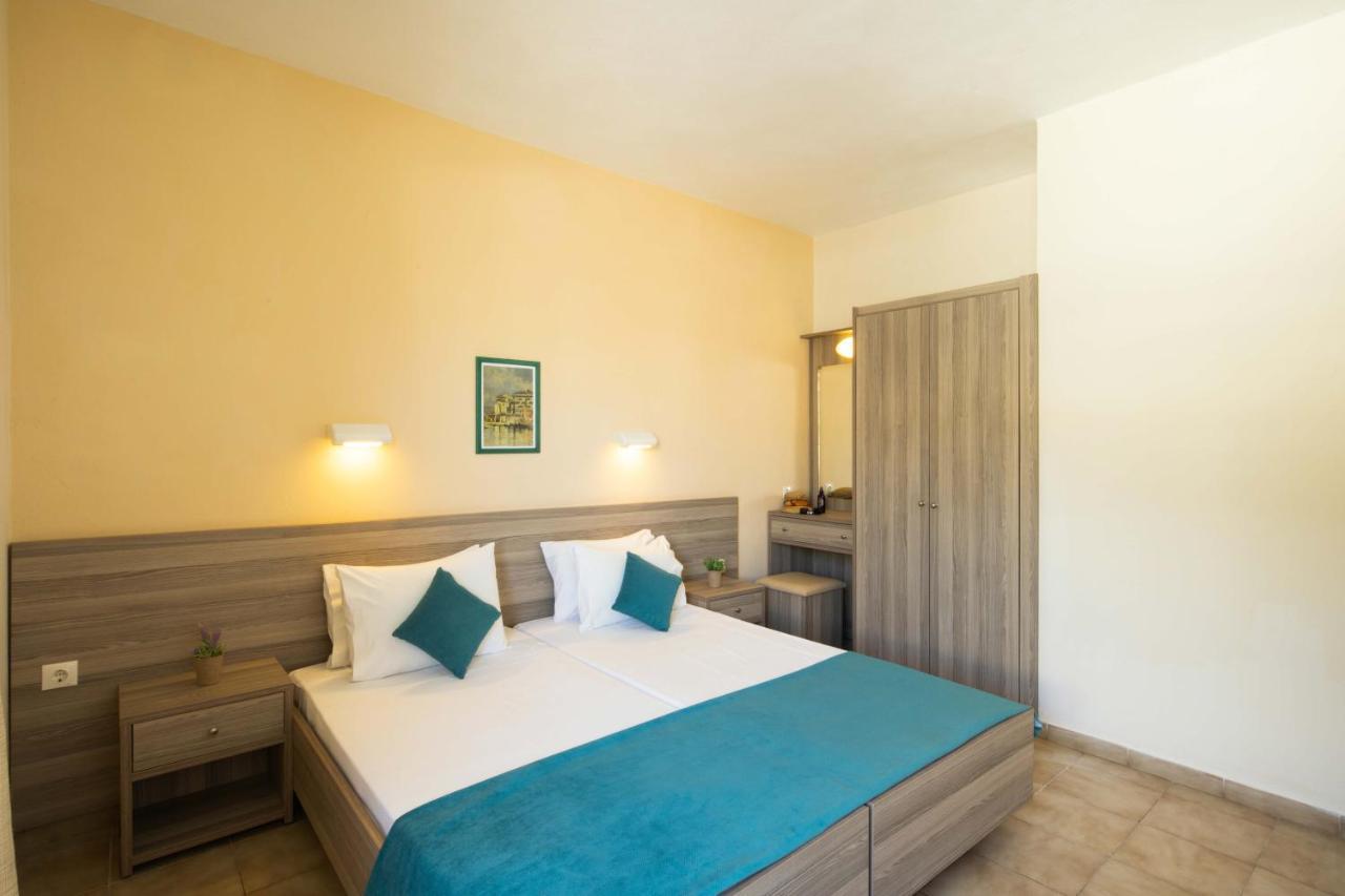 Hotel Rossis Mesongí المظهر الخارجي الصورة