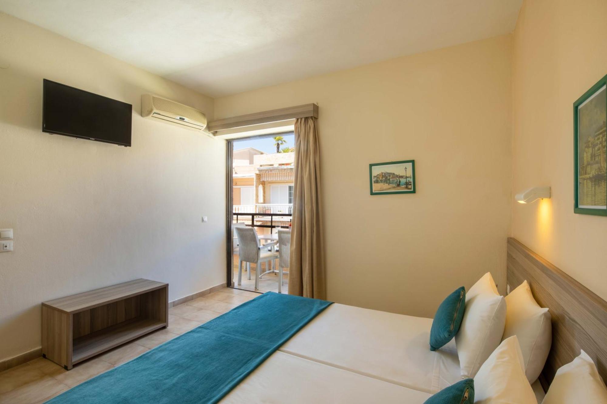 Hotel Rossis Mesongí المظهر الخارجي الصورة