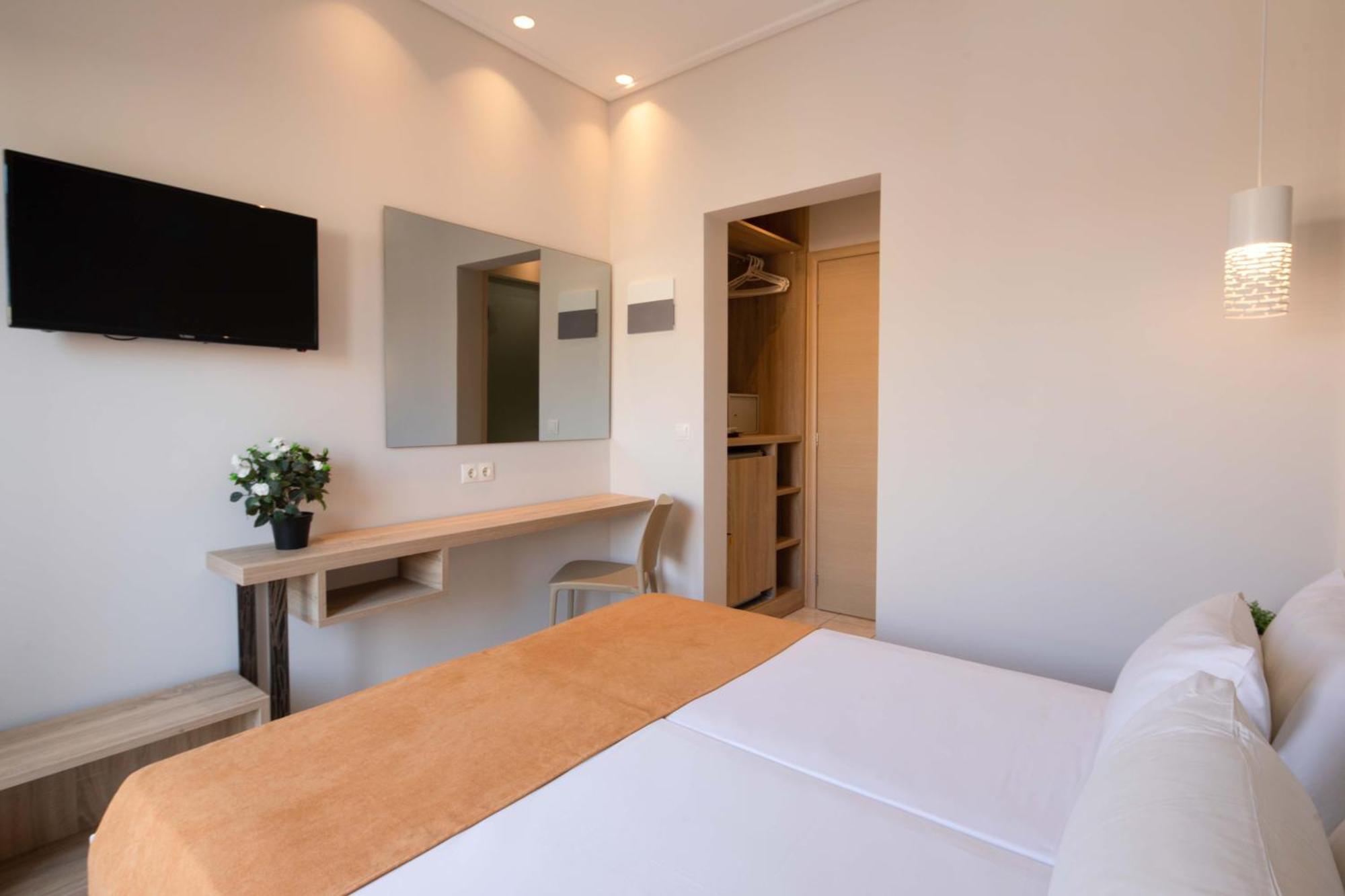 Hotel Rossis Mesongí المظهر الخارجي الصورة