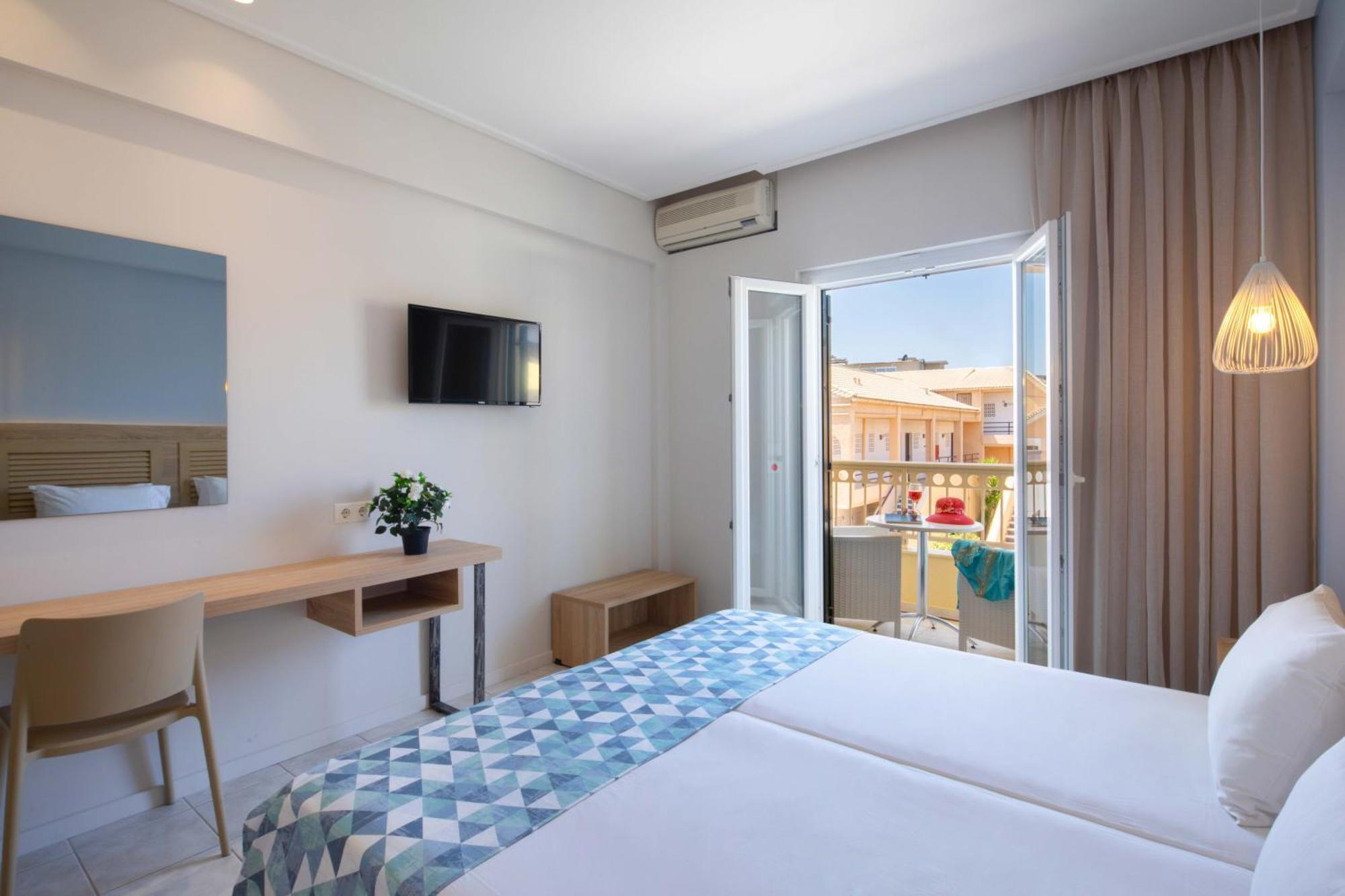 Hotel Rossis Mesongí المظهر الخارجي الصورة