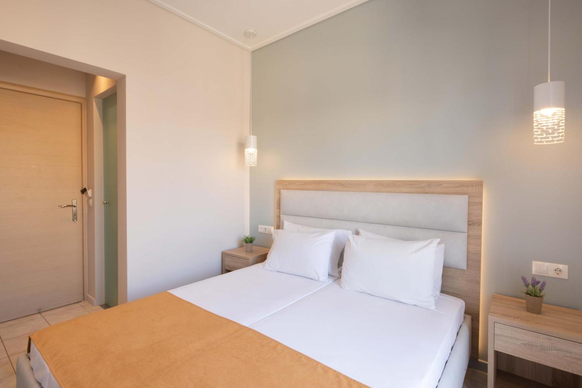 Hotel Rossis Mesongí المظهر الخارجي الصورة